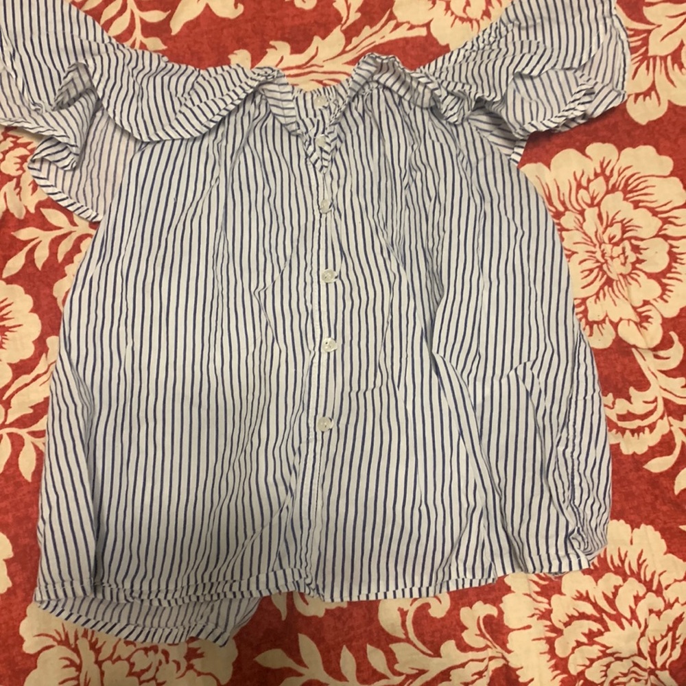 Live 4 truth white crop with navy blue stripes